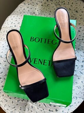 Bottega Veneta Knot Mule Black Leather Square-Toe Strap Heels